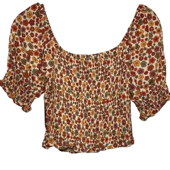 NWT SO Off/On Shoulder Stretchy Crop Top Multi Color Flower Pattern Size S - Picture 4 of 13